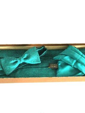 Vintage Ashear Teal Silk Adjustable Bow Tie and Cummerbund with Scarf Set